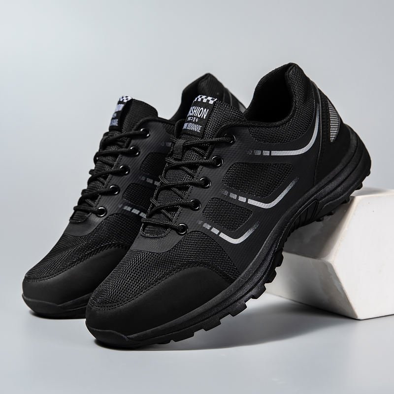 Men’s Breathable Running Shoes