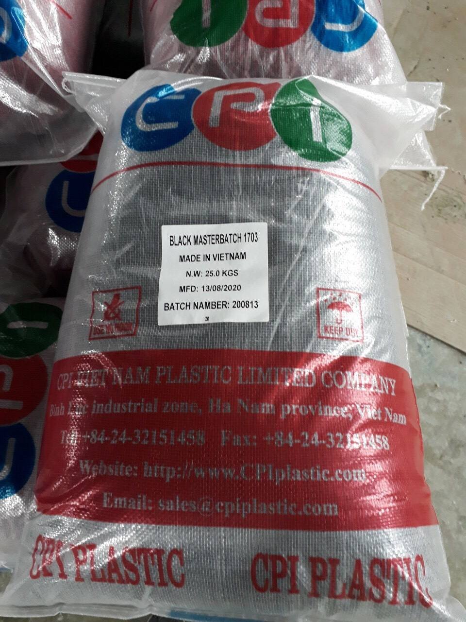 LDPE Recycled Black Masterbatch – 20–55% Carbon for Garbage Bags, Films & PE Pipes