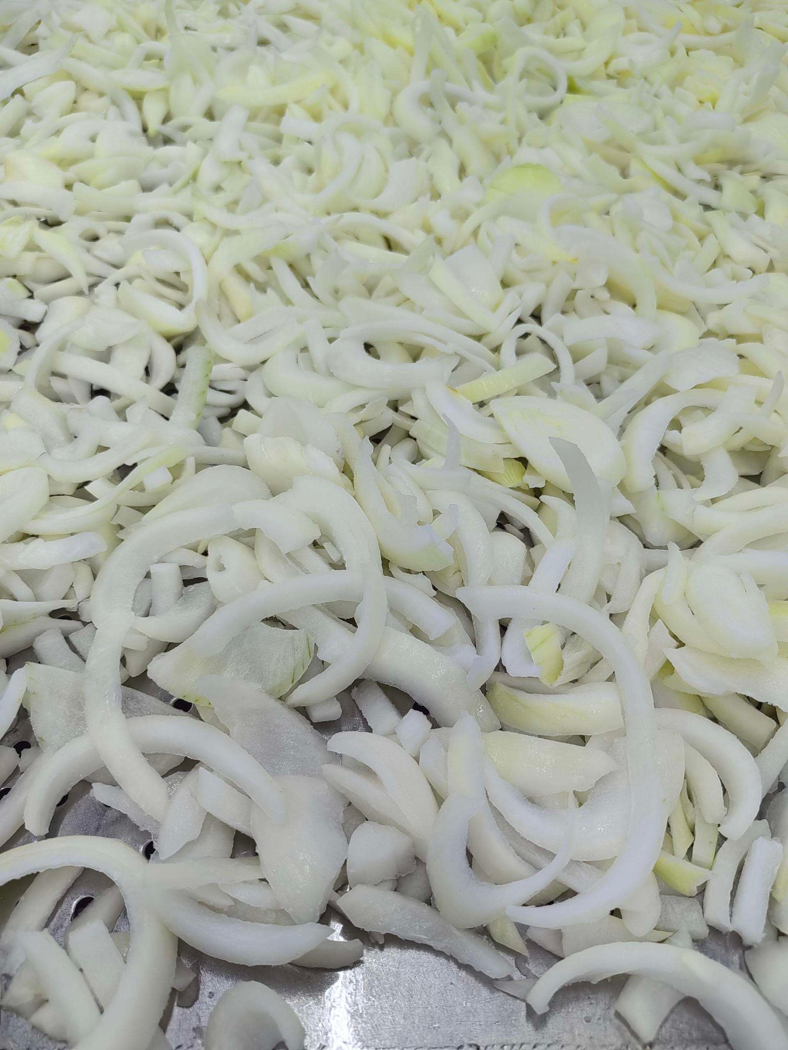 BRC IQF Quick Frozen Onion Slices Strips 6-8mm Wide High Quality Bulk Price Factory Directly Sale 10KG/Carton 1KG/2.5KG Per Bag