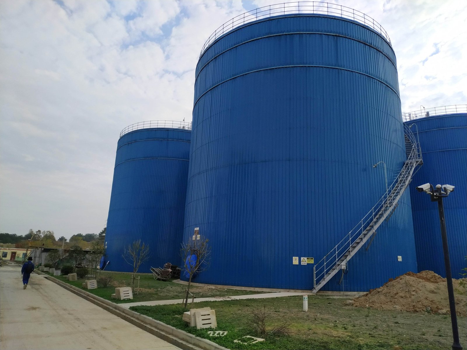 Customized Factory Price 1000kw 1 Mw Silent Gas Generator for Sale Industrial Grade Yuchai MAN Cum-mins Gas Generator Sets