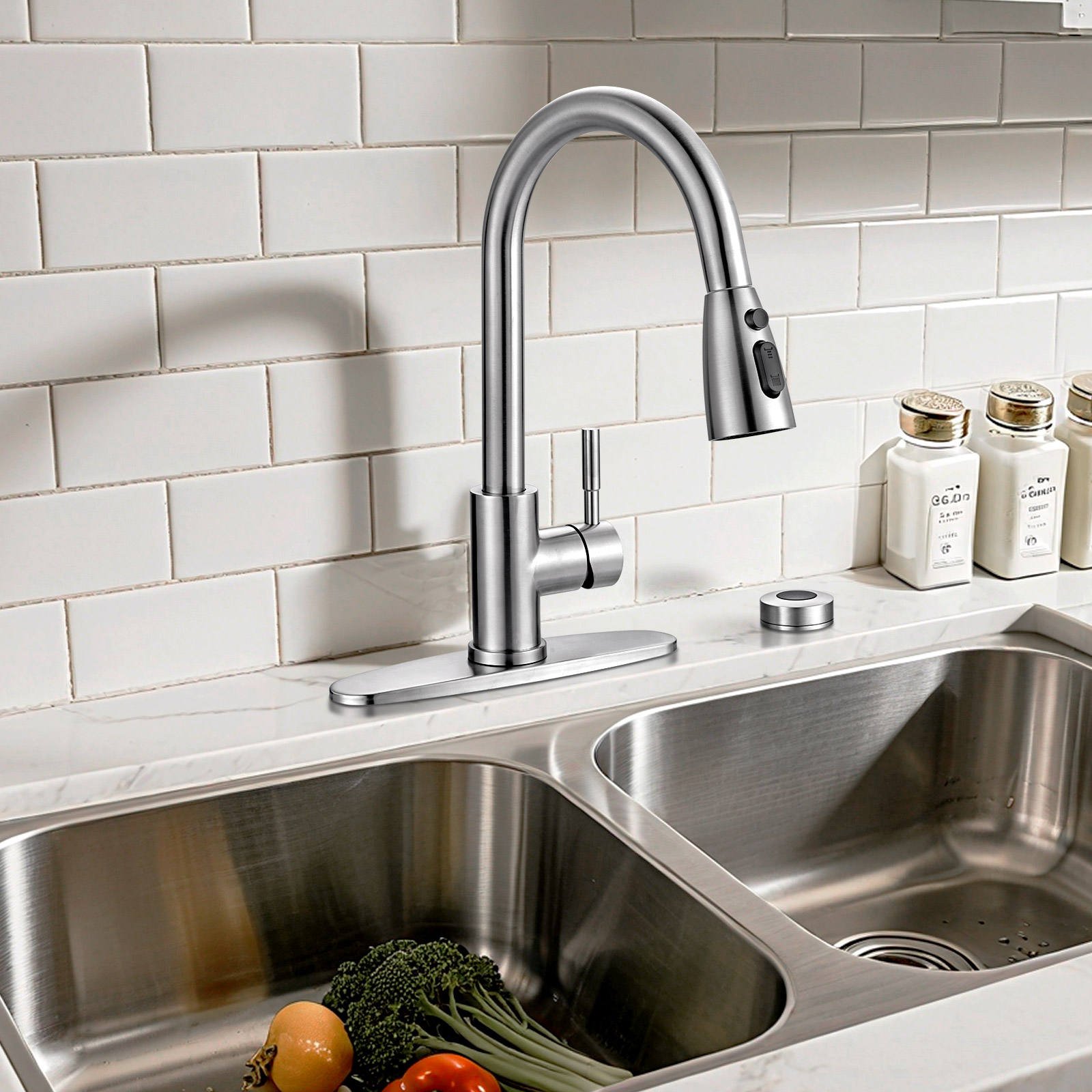 Movable Sensor Single Handle Kitchen Faucet with Pull Down Sprayer 304 Stainless Steel Deck Mounted Water Saving Aerator