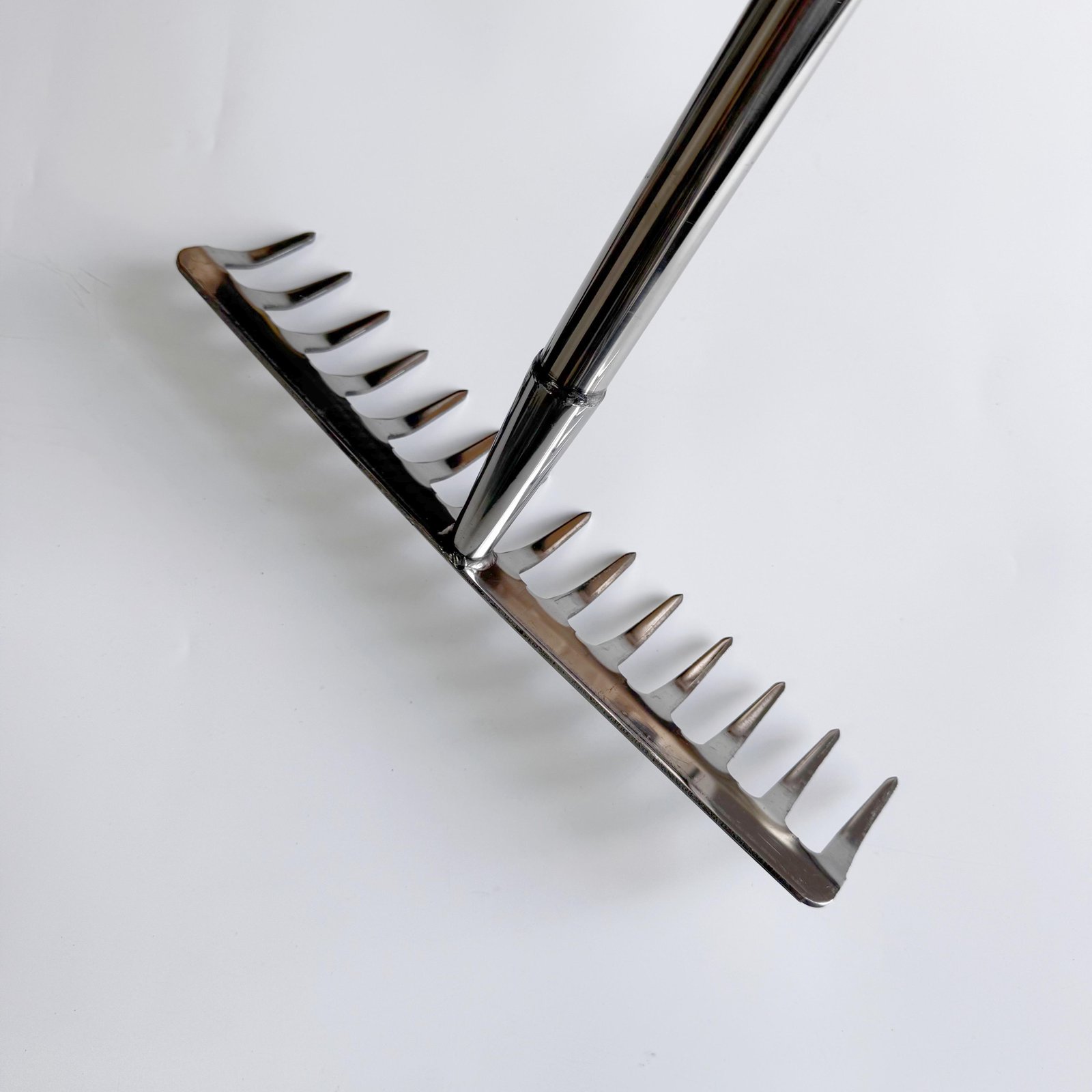 Stainless Steel Long Handle Rake for Cleaning Lawns Levelling Soil in Garden and Patio Light Weighted and Ergonomic Design