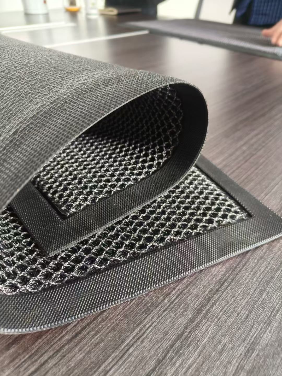 60cm*90cm Trap Mud and Dust Outside Elastic Entrance Mesh Doormat for Home, Commerce