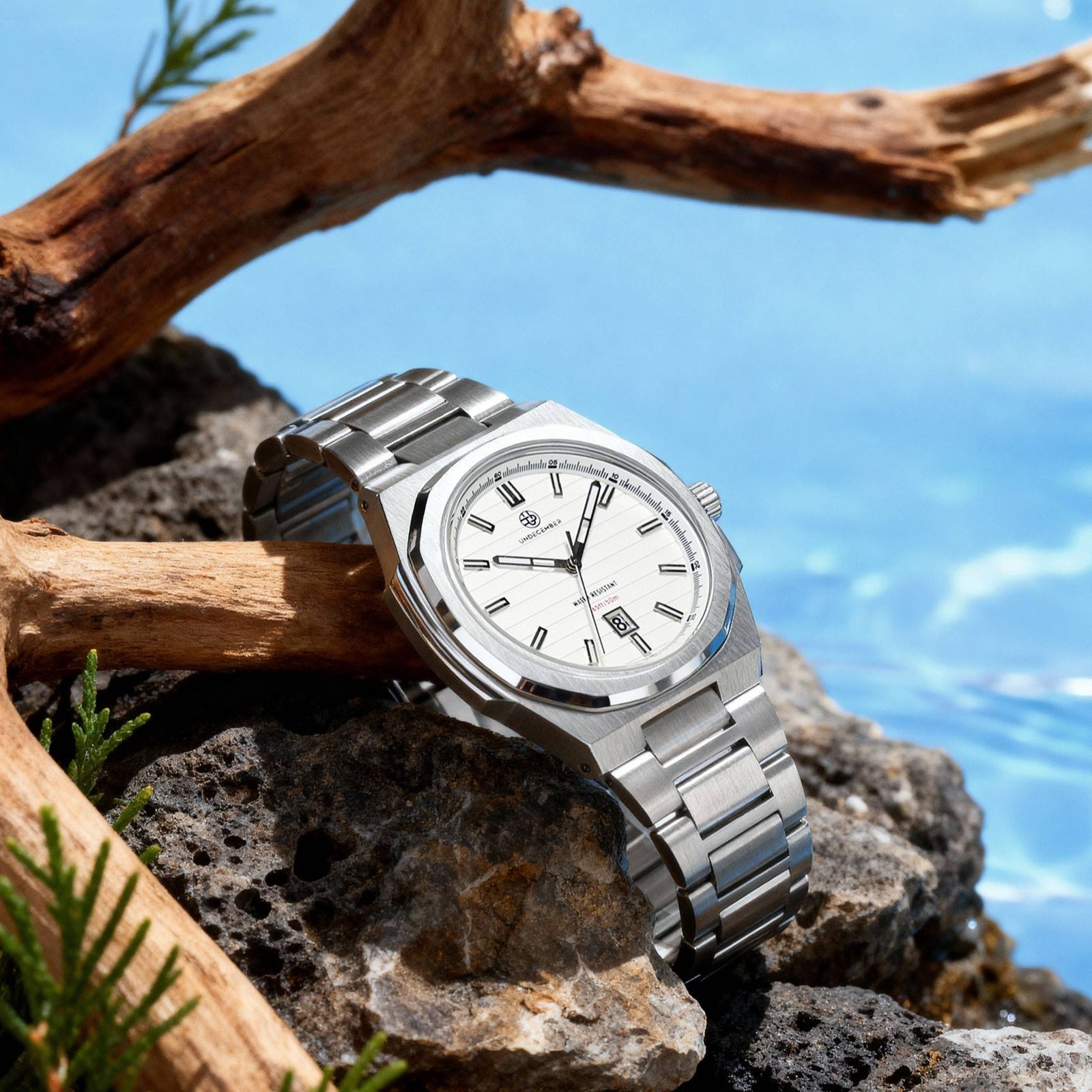 Undecember ODM/OEM Men's Etched Dial Quartz Watch 304 Stainless Steel 5 ATM Water Resistant Watch with Date Function