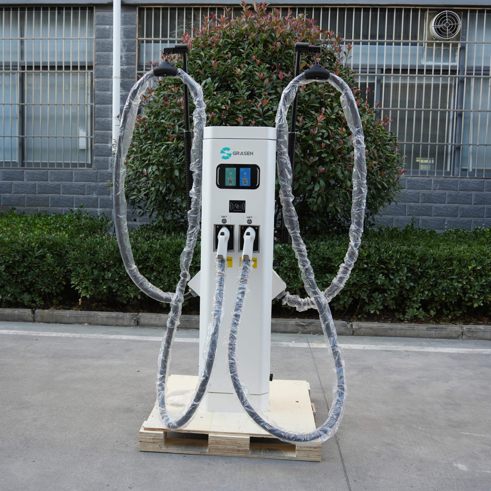 240kW-480kW Split-type EV Charger CCS2 CCS1 GBT OCPP 1.6J Software APP EV Fast Charging Station for Business