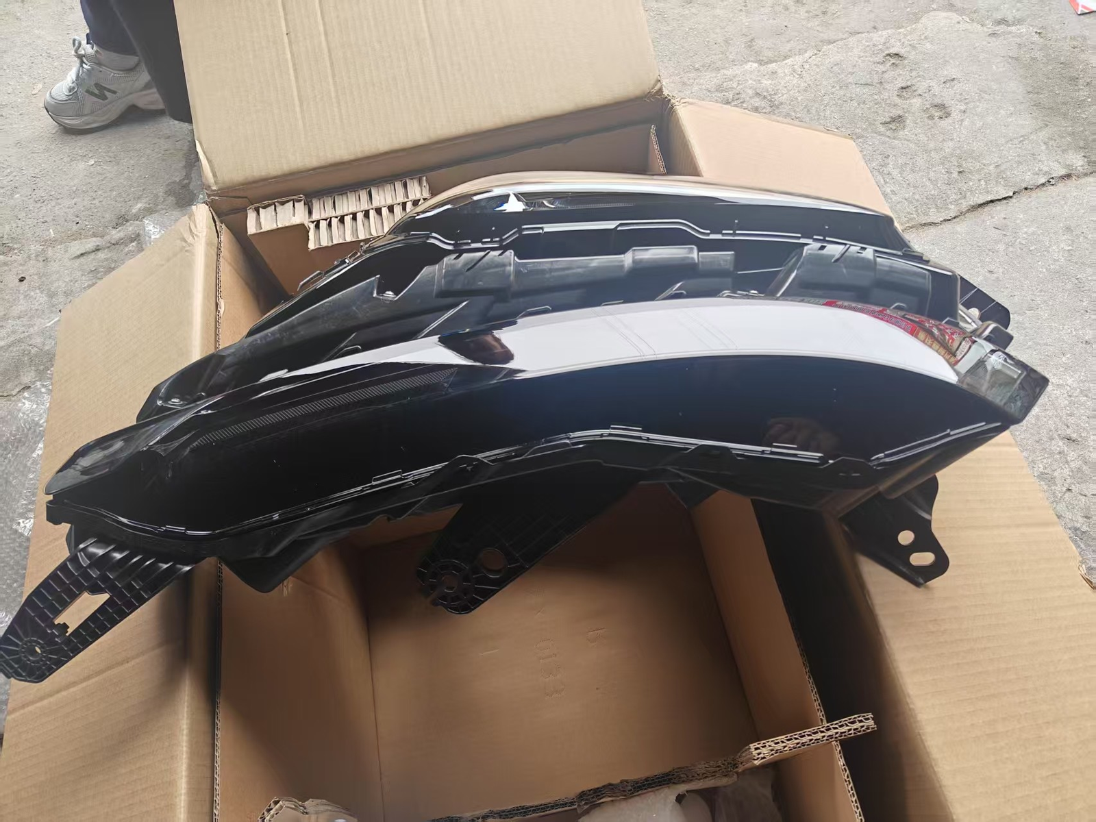 Wholesale Xpeng X9 G3 G6 G9 P7 Car Full Accessories Headlamps New Condition Left and Right Headlight Spare Parts