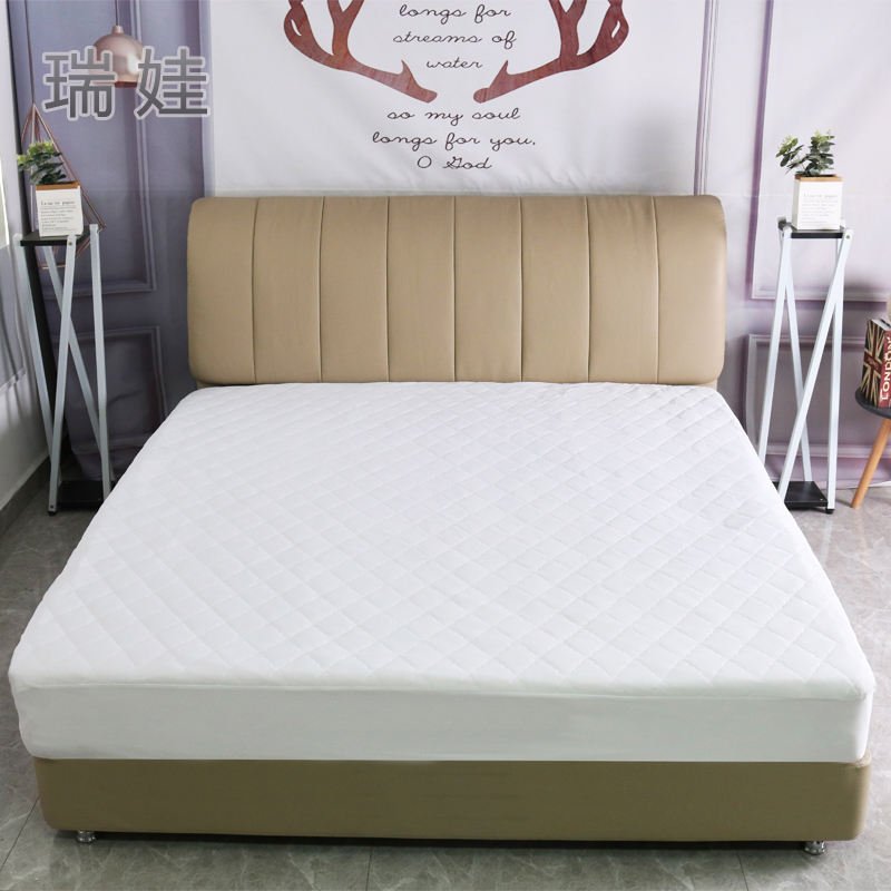 100% Polyester Fiber Waterproof Anti-Bacteria Air-Permeable Bed Protection Pad All-Season Use Plain Dyed Folding Mat for Home