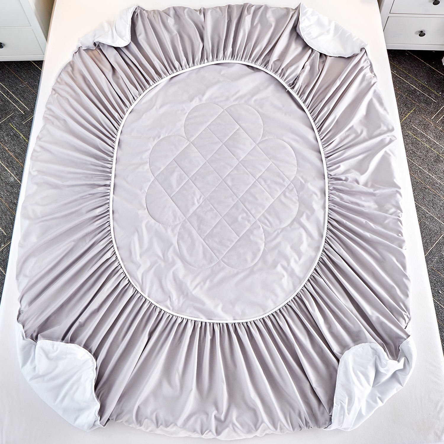 JUMIAO Hypoallergenic Waterproof Microfiber Quilted Folding Mat Anti-Dust Mite Anti-Bacteria Protection Flame Retardant