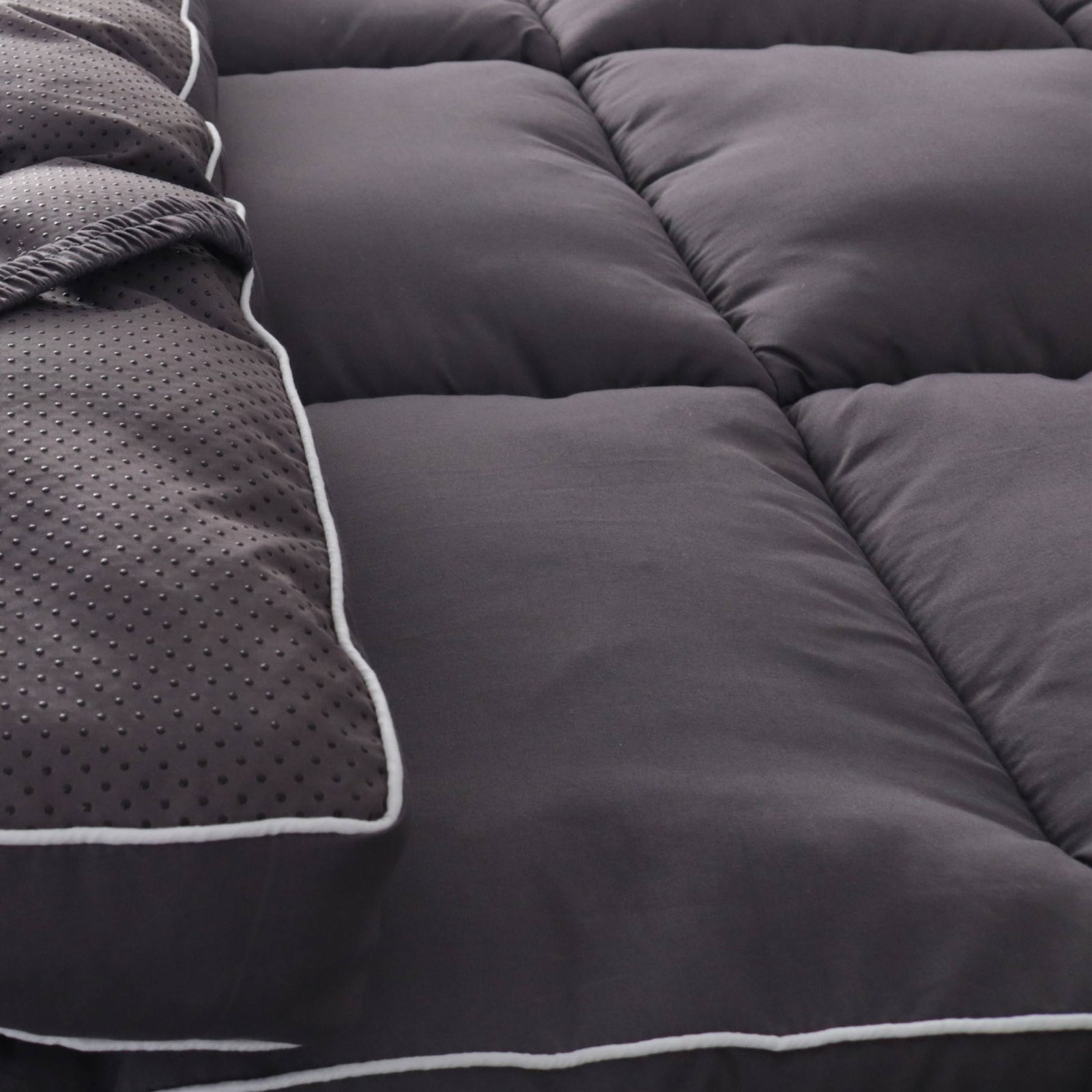 JUMIAO Dark Grey Ultra Soft Twin Bed Protection Pad 4-Sided Elastic Non-Slip Waterproof Anti-Dust Mite Air-Permeable Quilted