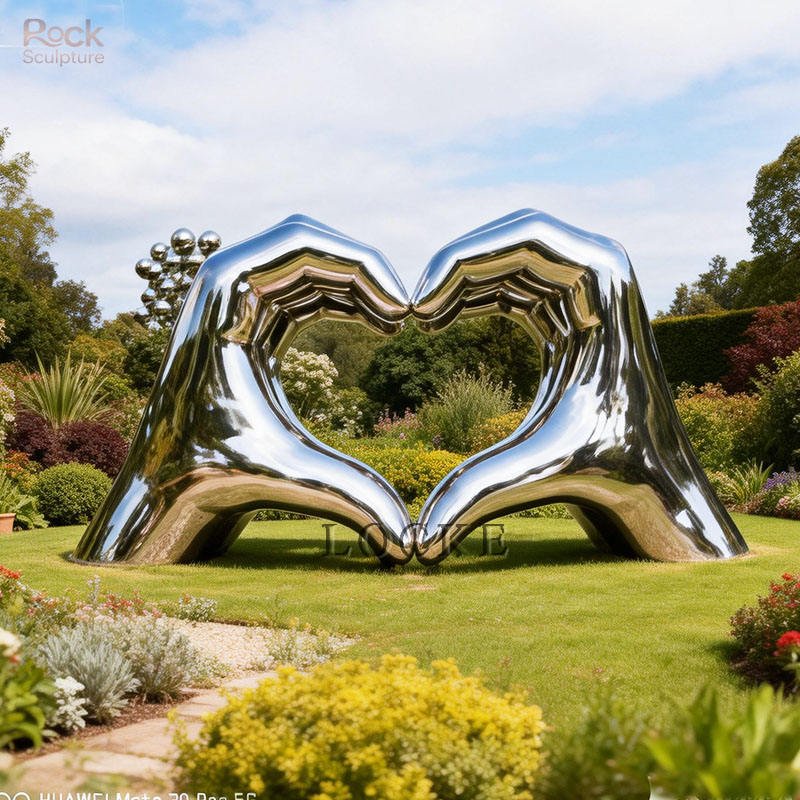 Outdoor Custom Metal Crafts Hands to Heart Statue Stainless Steel Mirror Garden Decoration Water Landscape Sculpture
