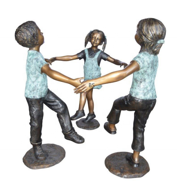 Outdoor Decorative Life Size Brass Antique Imitation Polished Happy 2 Girls Runaround Garden Statue Sculpture