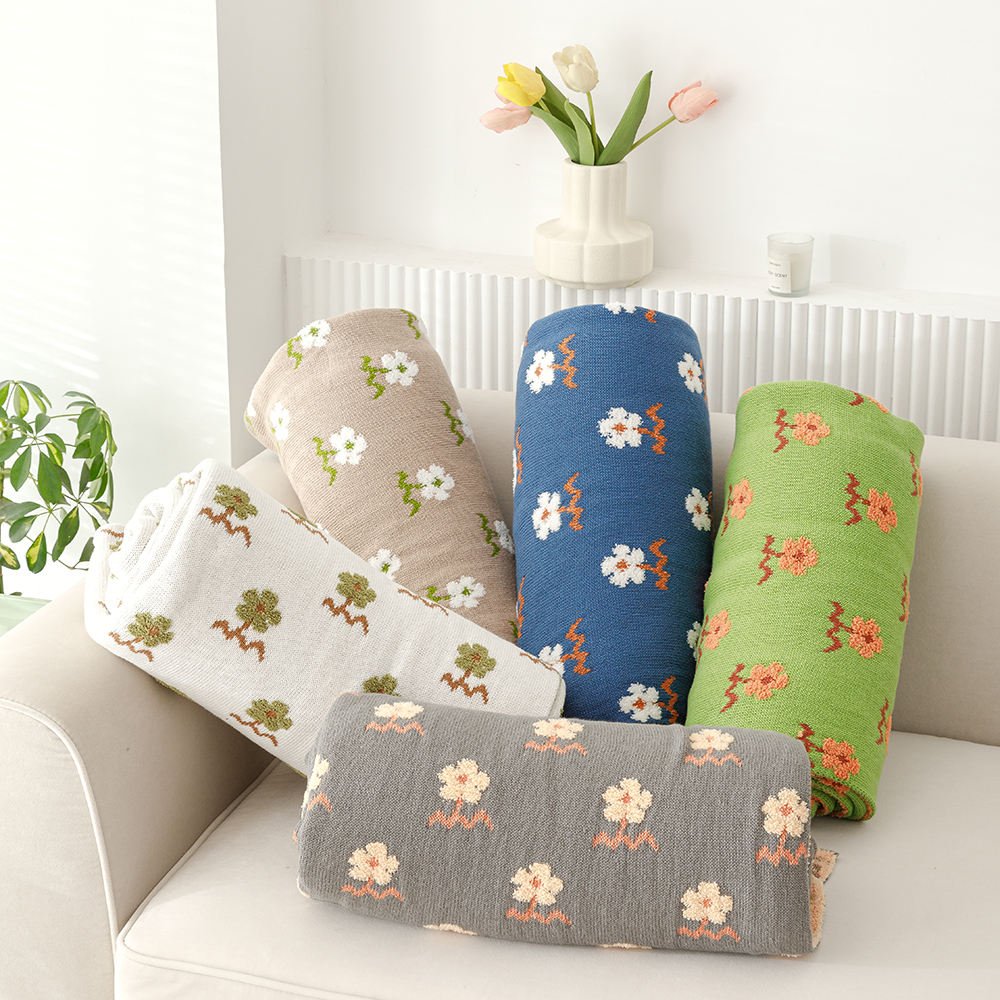 Wholesale Cheap Custom Comfy Soft Throw Knitted Blanket for Home Decoration Sofa Couch