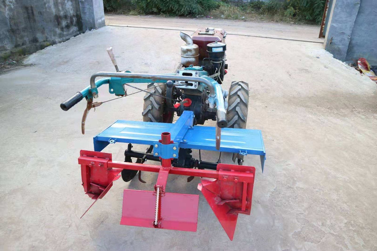 New Professional Agricultural Machinery Multifunctional Ridging Machine LONGXIANG YTO Diesel Engine Walking Tractor 1 Year