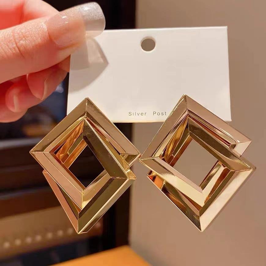 European and American Exaggerated Earrings Gold Plated Metal Geometric Double Square Stud Earrings for Women