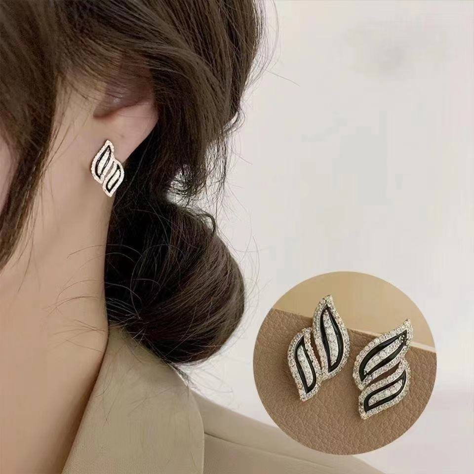 New Gold Silver Wave Leaf Shaped Earrings Rhinestone Diamond Earrings for Women