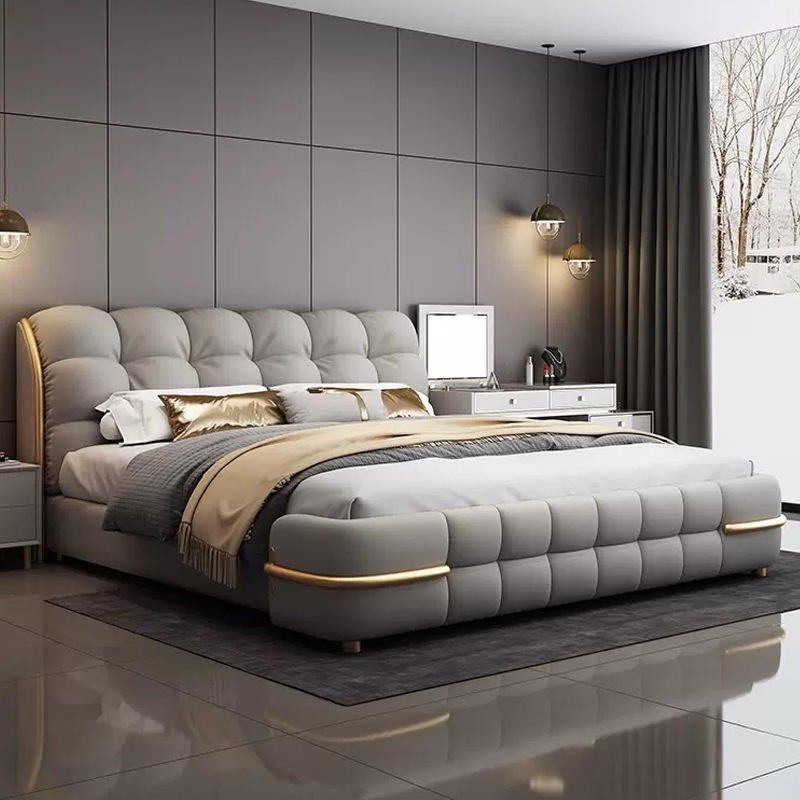 Popular Designer Bedroom Furniture Set Luxury king Size Bed Modern Soft Double Leather Up-holstered Bed Frame for Bedroom Hotel
