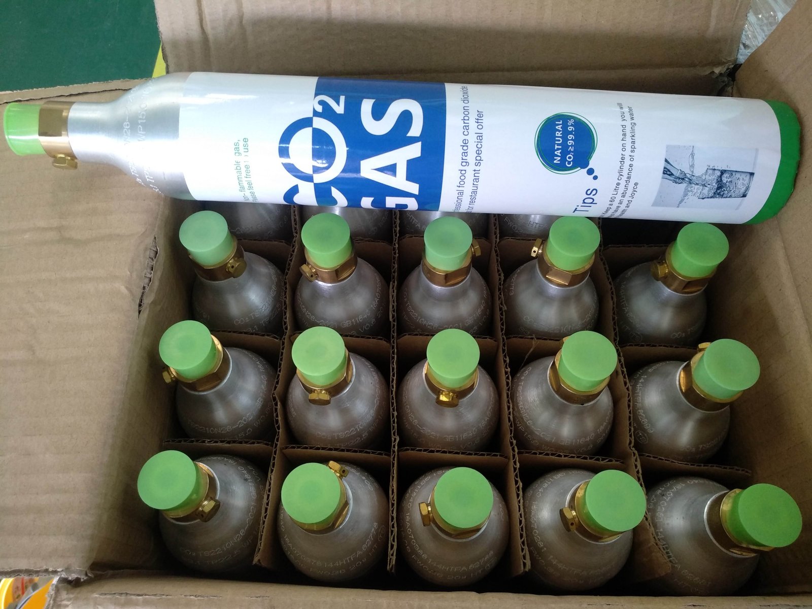 425g Carbon Dioxide Gas Cylinder for Soda Drink TPED 0.6L Soda Cylinder Co2 Gas Cylinder for Sparking Water