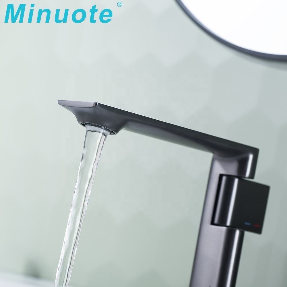 Minuote Modern Brass Single Handle Gun Grey Deck Mounted Sink Faucet with Ceramic Valve Core