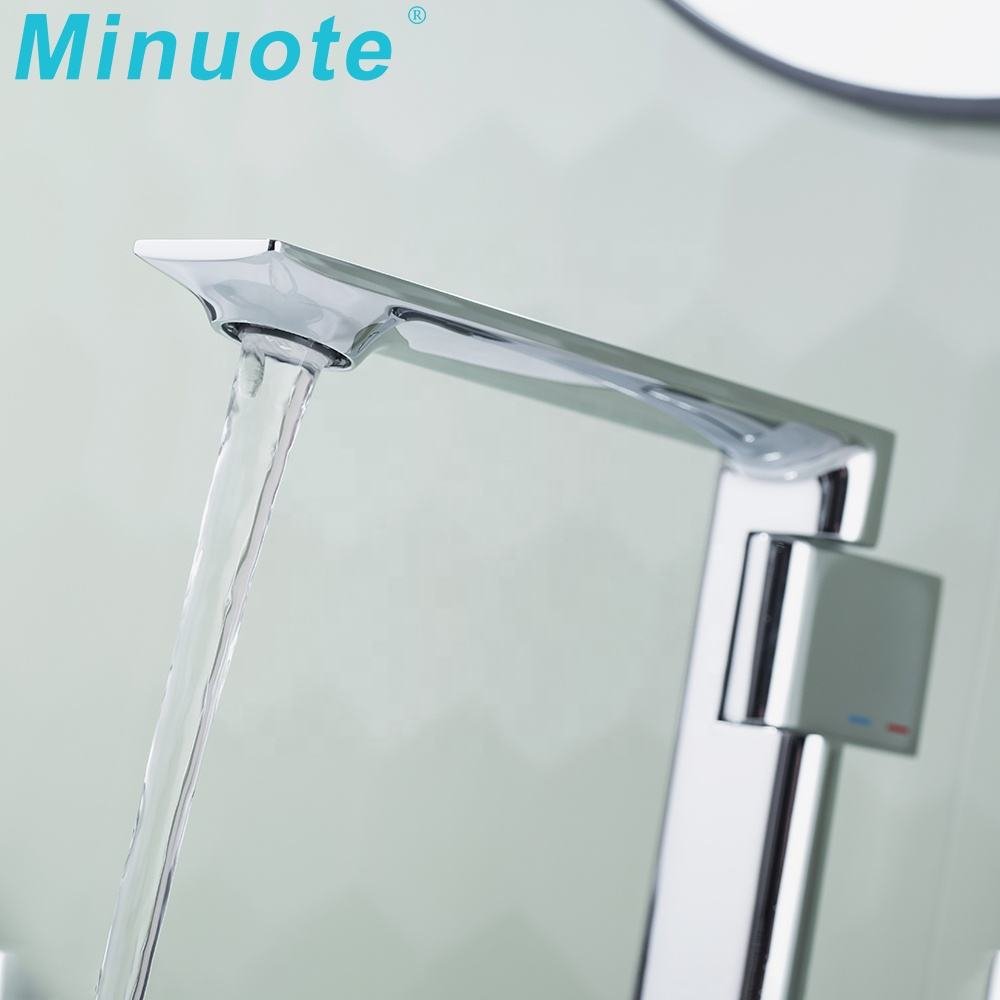 Modern Brass Basin Washroom Faucet Deck Mounted Single Handle Bathroom Faucet