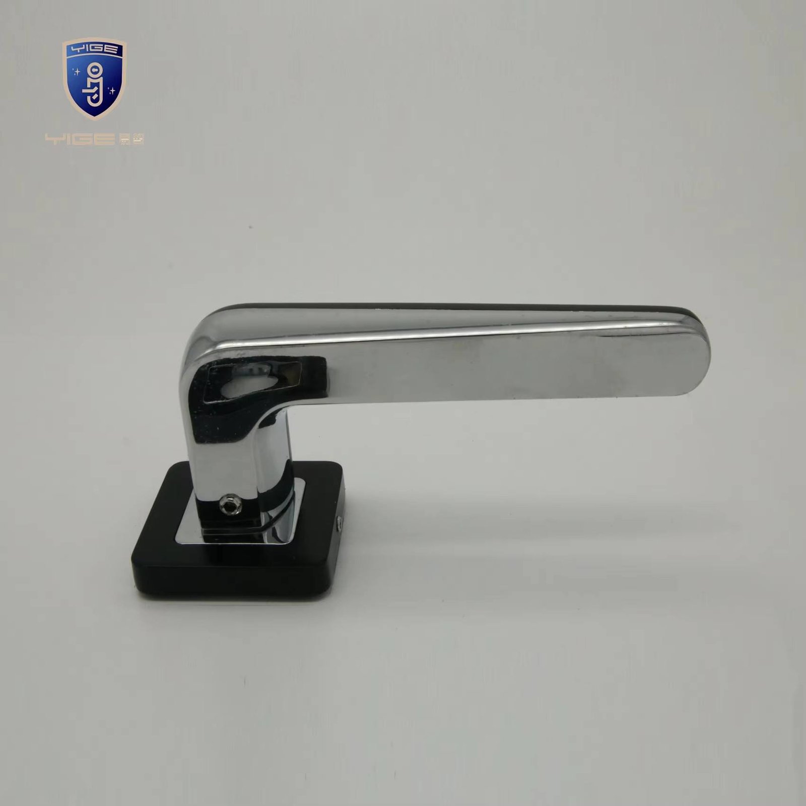 Factory Direct Modern Design Black Zinc Alloy Split Door Lock Handle With Lock Cover for Wooden Door Lock Accessories