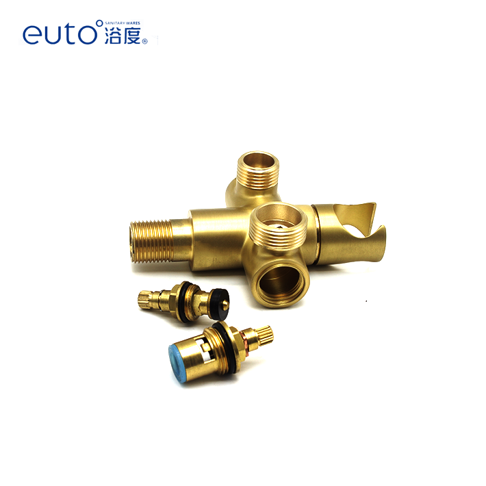 EUTO TS1008 High Quality Portable Shattaf Toilet Bidet Sprayer Set Brass Wall-mounted Modern Design Horizontal Spray Bathroom