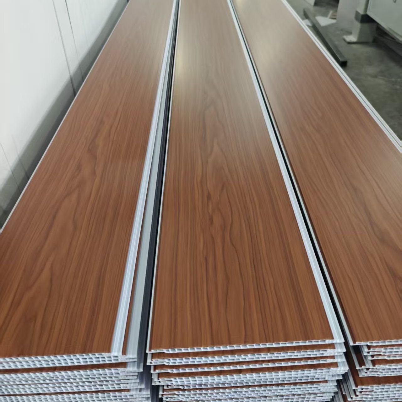 High Quality PVC Ceiling Tile Indoor for Hall Decoration Wood Grain Lamination Moisture Proof Panel