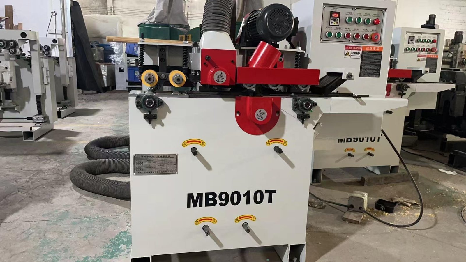 High Speed Wood Round Rod Making Machine Automatic Round Stick Milling Machine for Broom Handle