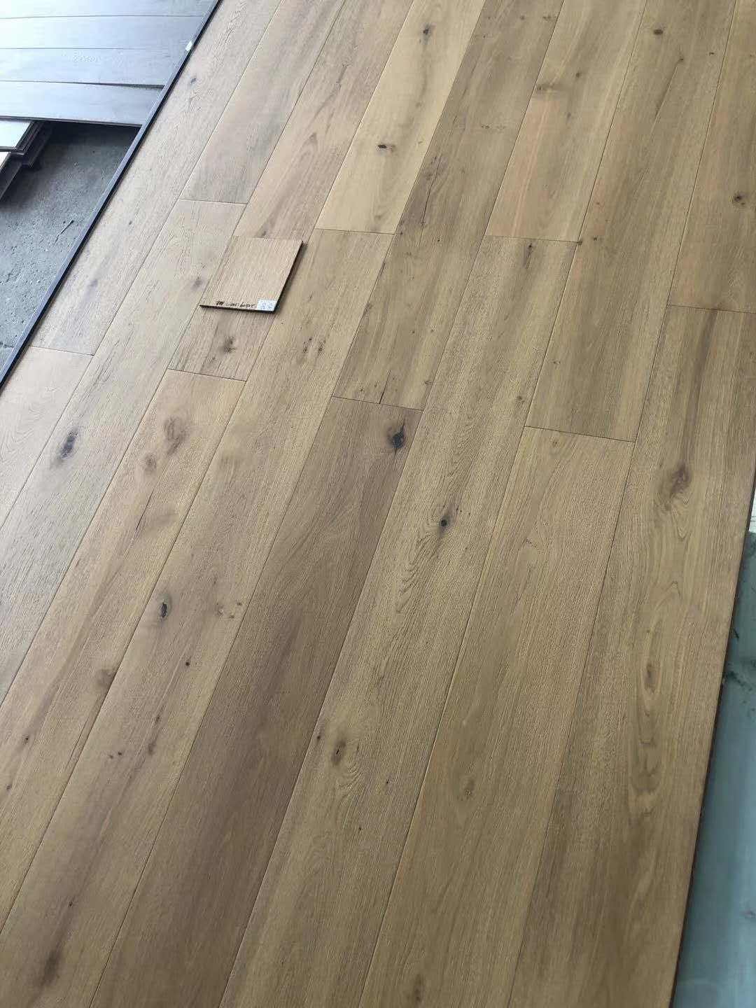 Oak Brushing Pre-Finished Select Grade Luxury Engineered Hardwood Flooring for Indoor Use