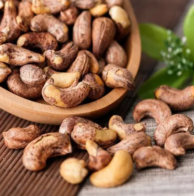 Wholesale Salty Roasted Flavor Dried Fruit Cashew Nuts Yummy Snack