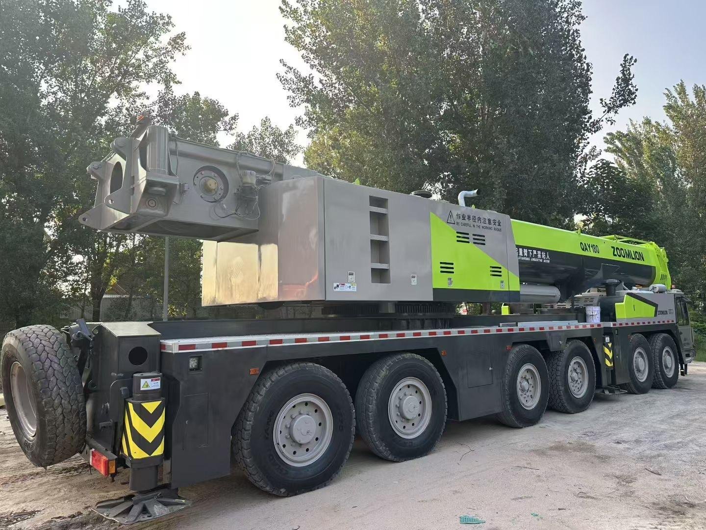 Used Zoomlion 180 Ton Truck Crane ZTC1800V Hydraulic Mobile Engine Gearbox Tested & Certified at Low Price