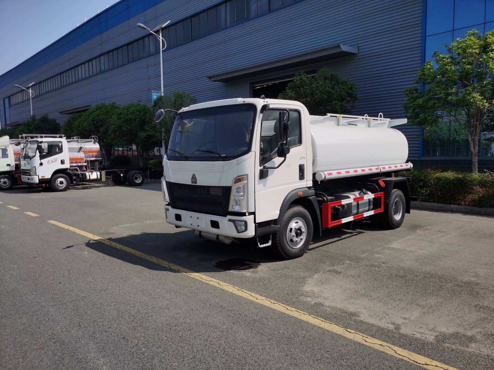 SINOTRUK HOWO 6x4 New Oil Tanker Truck