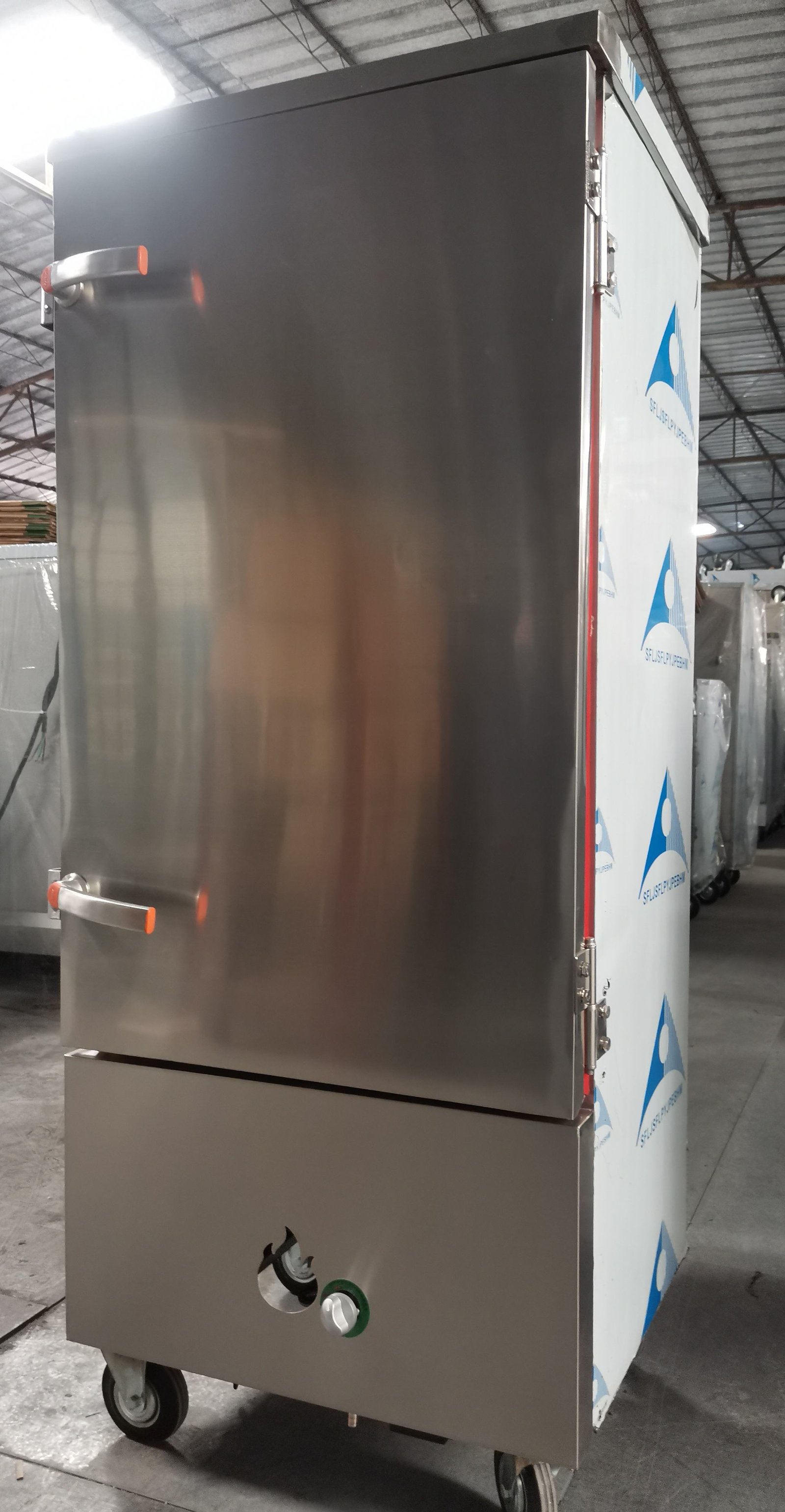 Professional 12 Trays Gas Rice Steamer Commercial Food Steamer for Steaming Rice, Buns, Seafood in Hotel & Restaurant