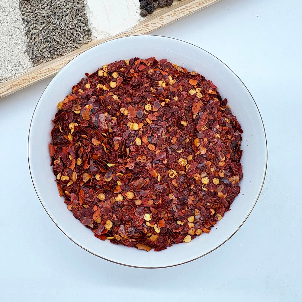 Raw Dehydrated Red Chilli Flakes 3000-5000SHU Crushed Chili Powder for Sausage and Meat Products Certified