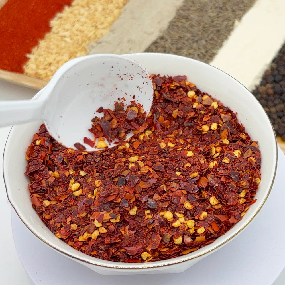 Raw Dehydrated Red Chilli Flakes 3000-5000SHU Crushed Chili Powder for Sausage and Meat Products Certified