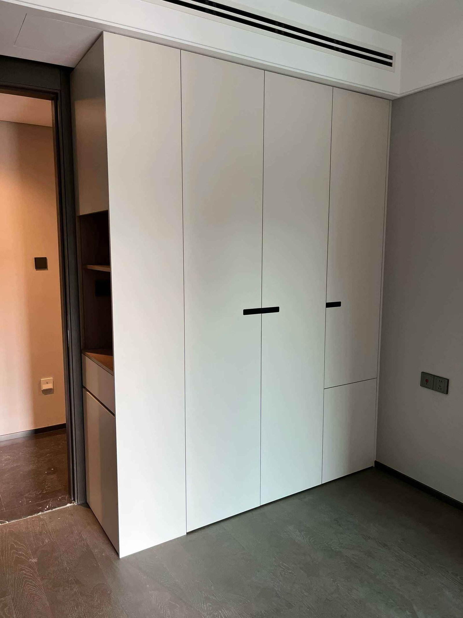 White Wardrobe with Drawers Whole House Design Large Wardrobe Closet for Apartment and Villa
