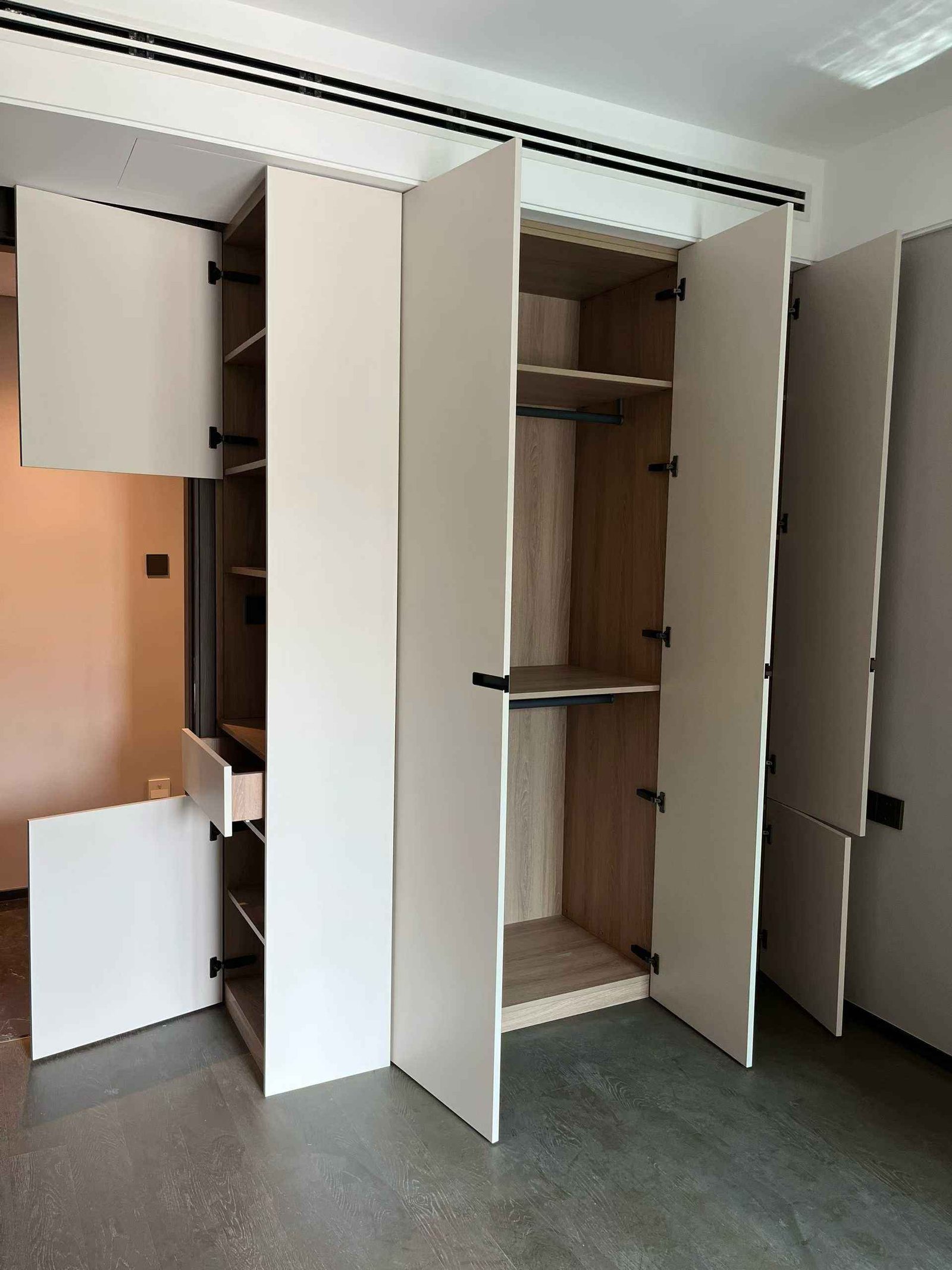 White Wardrobe with Drawers Whole House Design Large Wardrobe Closet for Apartment and Villa