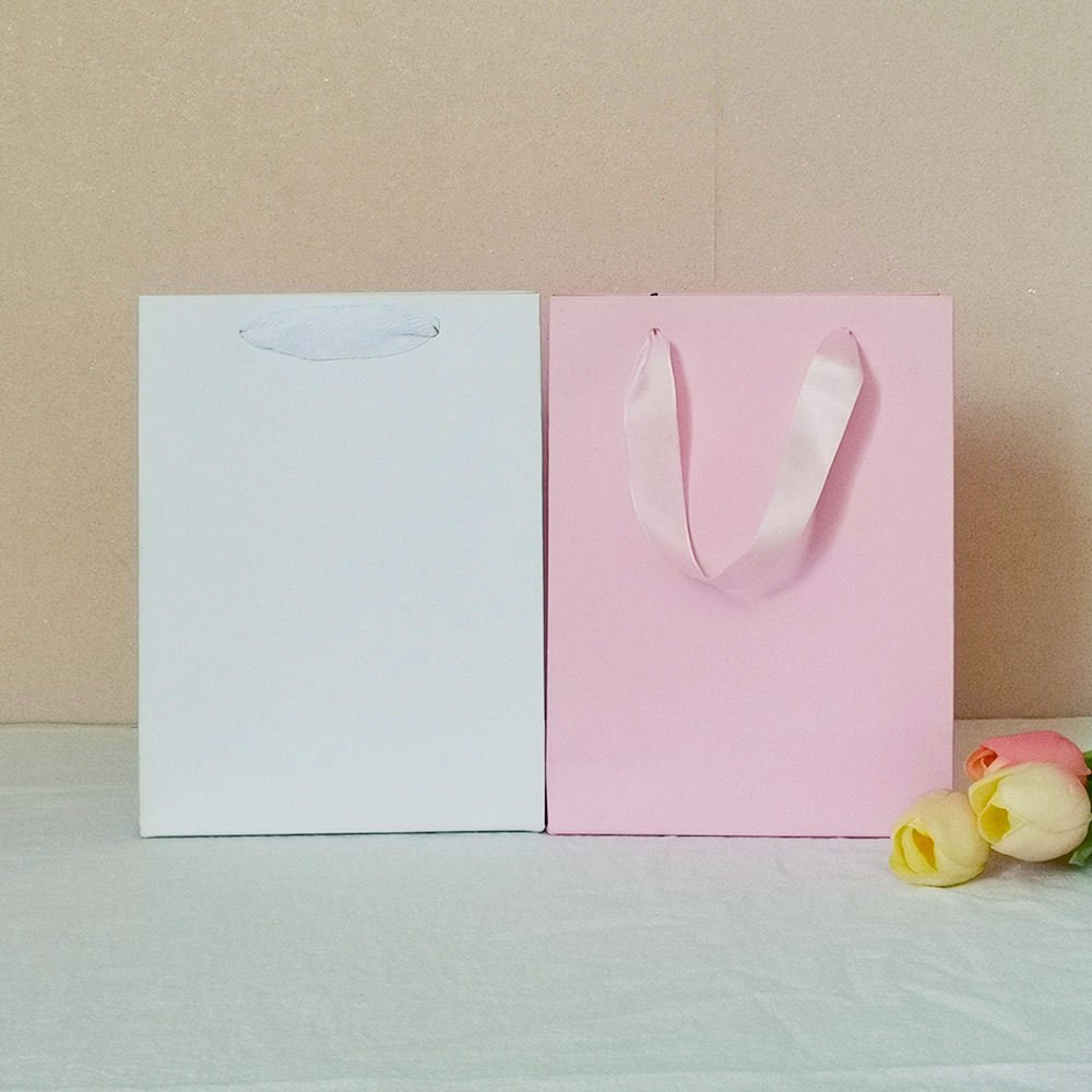Luxury Packaging Paper Bags Stock Custom Printed Art Paper Bag Ribbon Handles Luxury Shopping Paper Bag