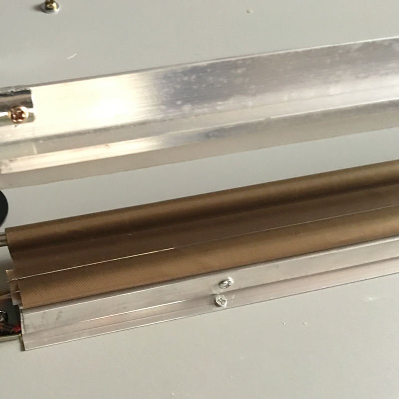 Vertical Sealing and Cutting Through Type Pedal Sealing Machine