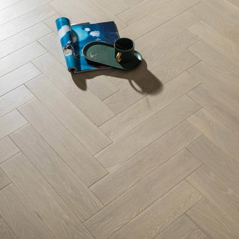 China Supplier Full Solid Timber Brushed White Oak Parquet Herringbone Wood Flooring Light Color Finished Hardwood Floors