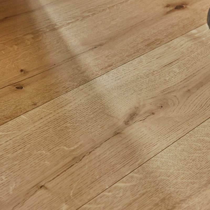 Eco-friendly Lockable Wooden Flooring I-shaped Assembly Wide Plank UV Lacquer T & G Multi-ply Hardwood White Oak Wood Floor