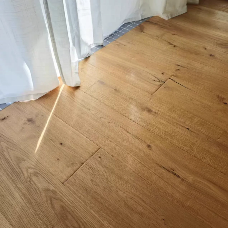 Eco-friendly Lockable Wooden Flooring I-shaped Assembly Wide Plank UV Lacquer T & G Multi-ply Hardwood White Oak Wood Floor
