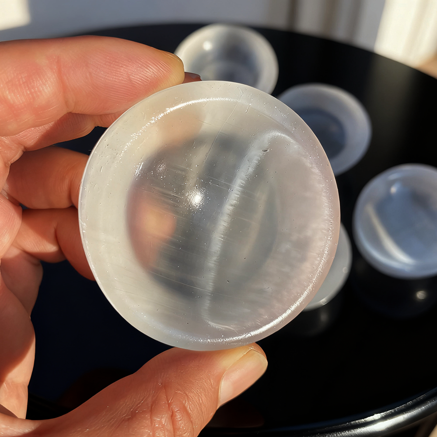 Natural Stone Carved Crystal White Selenite Mini Bowl Healing Stone Mascot Ornament for Home Decoration