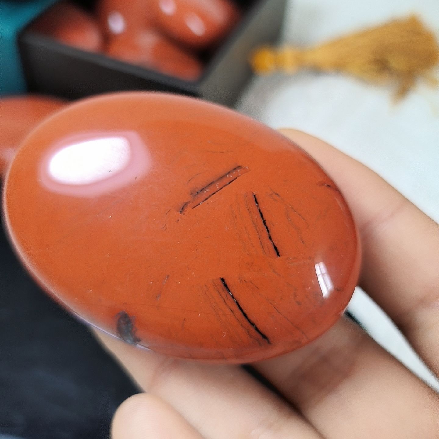 Wholesale Premium Quality Natural Red Jasper Palm Stone for Healing & Home Decoration