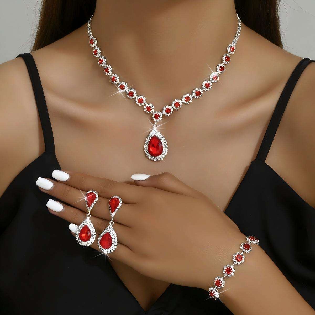 Sparkling Copper Alloy Rhinestone Jewelry Sets Custom Luxury Drop-shaped Pendant Necklace Diamond Flower Necklaces for Women Set