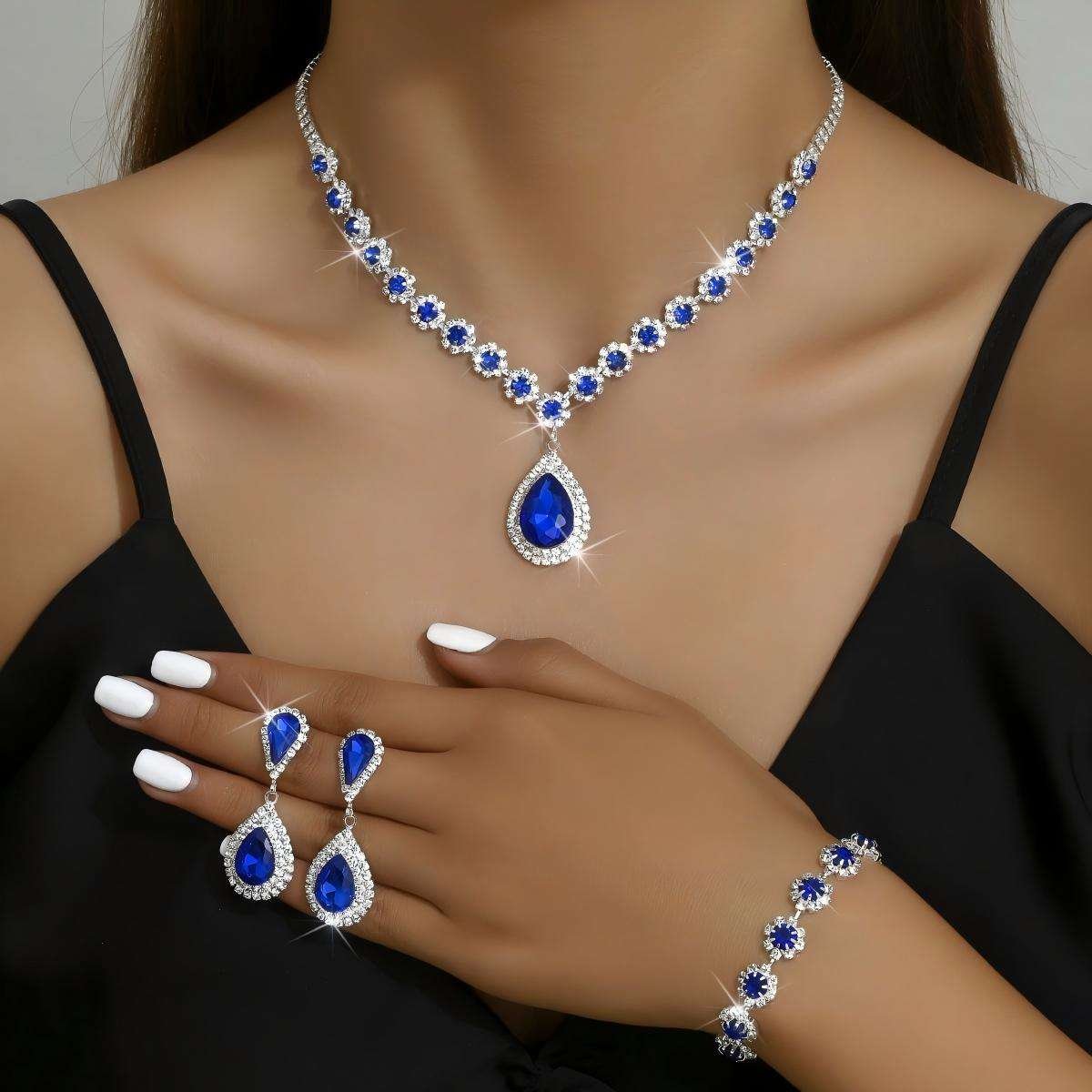 Sparkling Copper Alloy Rhinestone Jewelry Sets Custom Luxury Drop-shaped Pendant Necklace Diamond Flower Necklaces for Women Set
