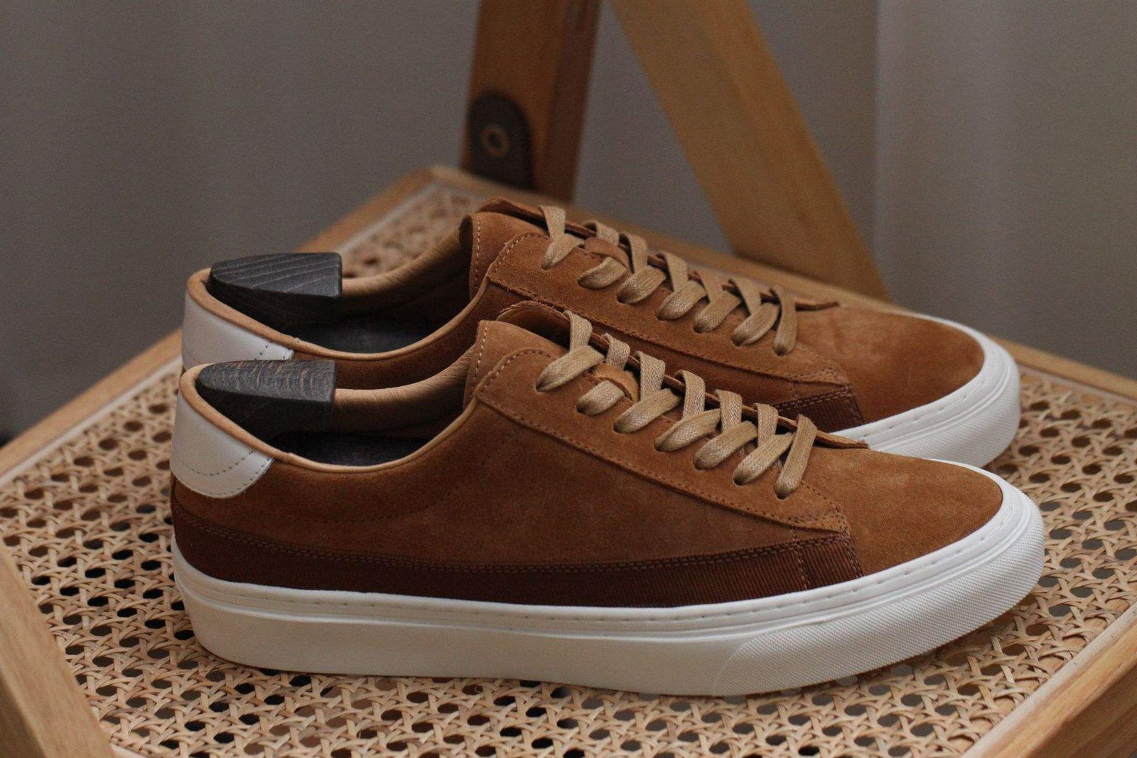 Suede Walking Casual Style Unisex Shoes Breathable Comfortable Mens Sneakers