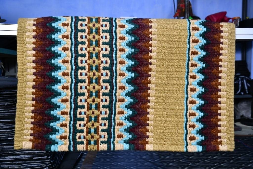 Wholesale Supplier Australia Wool Customizable Western Horse Saddle Pad for Horse Racing Glitter Equestrian Perfect Companion