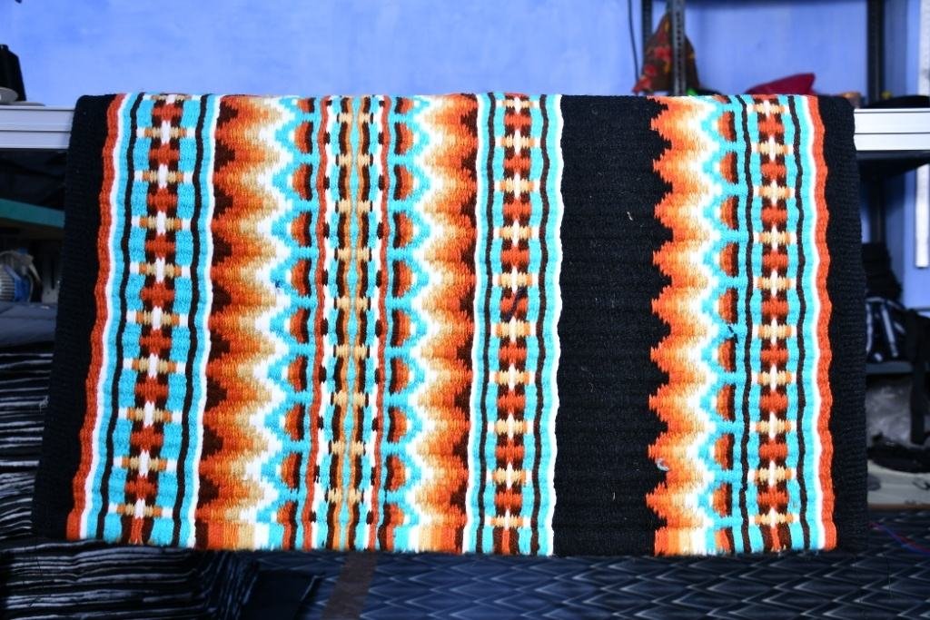 Wholesale Supplier Australia Wool Customizable Western Horse Saddle Pad for Horse Racing Glitter Equestrian Perfect Companion
