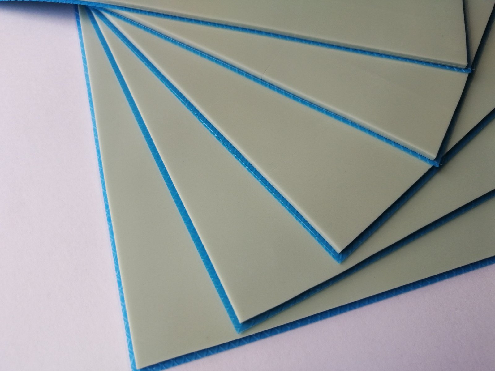 Borzer Thermal Interface Material: Highly Efficient Thermal Conductivity Silicone Thermal Pads 3W