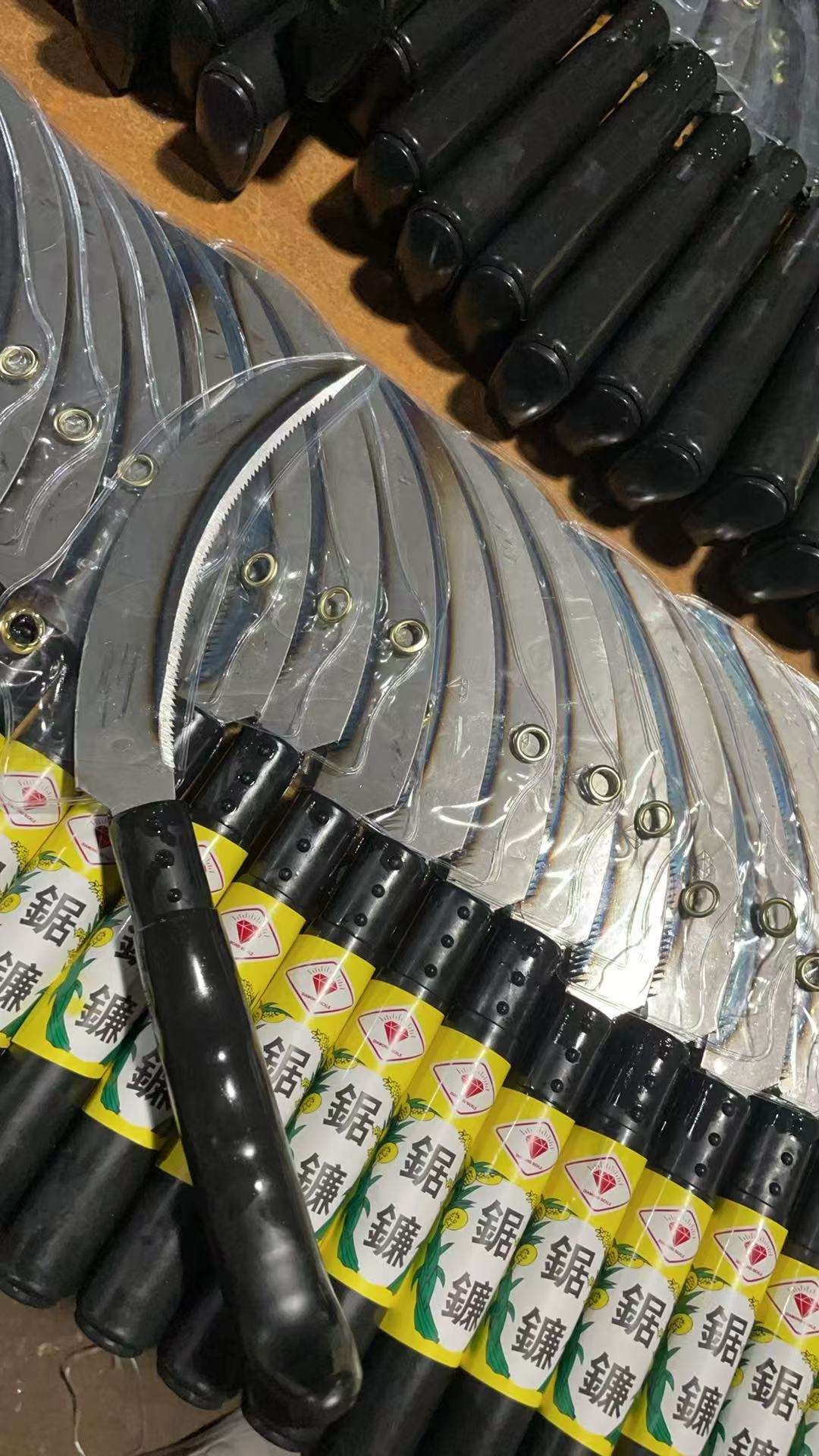 Yemen Market Industrial Grade Agricultural Farm Hand Tools Harvesting Sickle with Wooden/Plastic Handle and Steel Blade